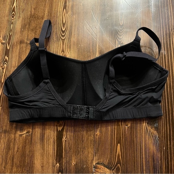 Natori Lightly Padded Basic Black Bra - Picture 2 of 3